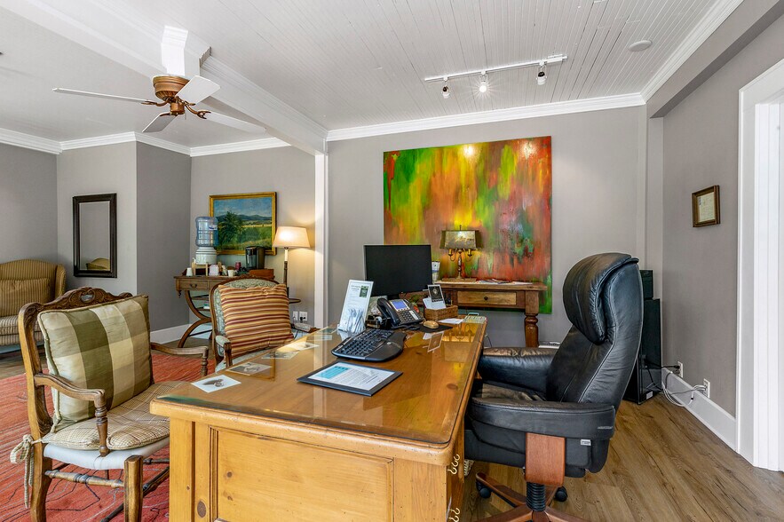 More Photos Of 240 E California St, Jacksonville Hotel For Sale