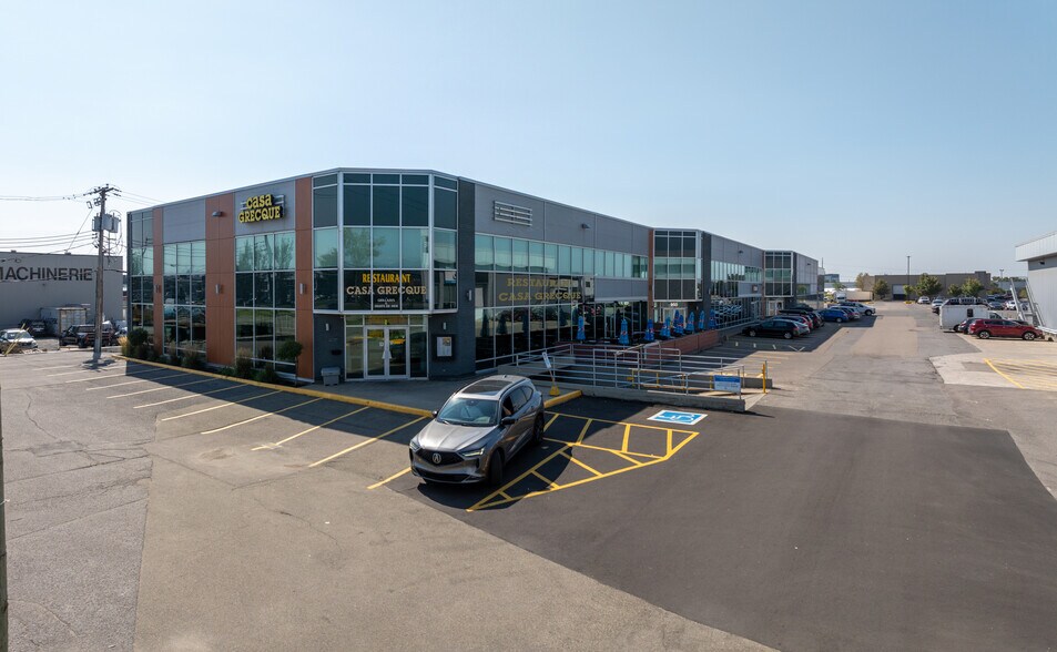 Primary Photo Of 955 Boul Pierre-Bertrand, Québec Warehouse For Lease