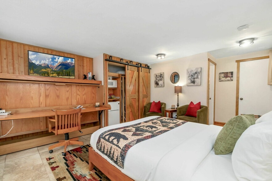 More Photos Of 4980 Highway 73, Evergreen Hotel For Sale