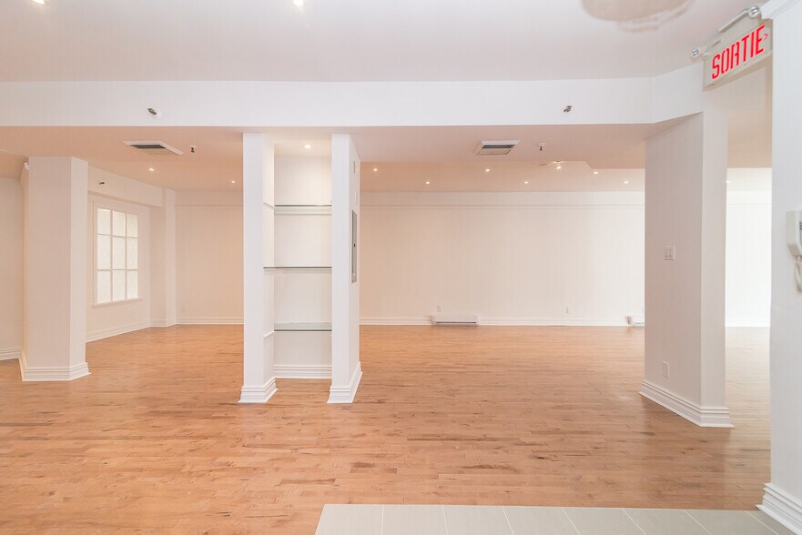 More Photos Of 4363 Rue Saint-Denis, Montréal Storefront Retail Office For Lease