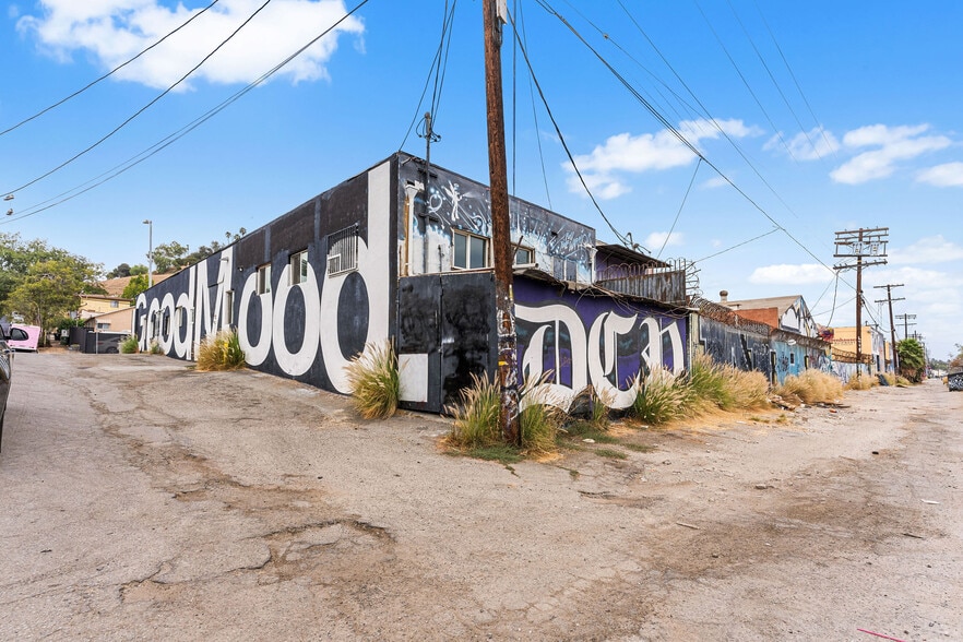 More Photos Of 5254 Alhambra Ave, Los Angeles Distribution For Sale