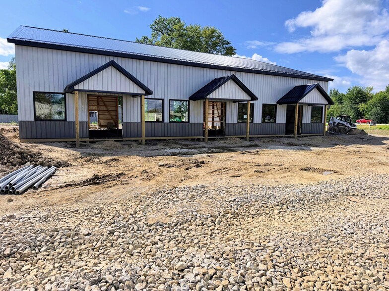 More Photos Of 2570 Medina Rd, Medina Flex For Lease