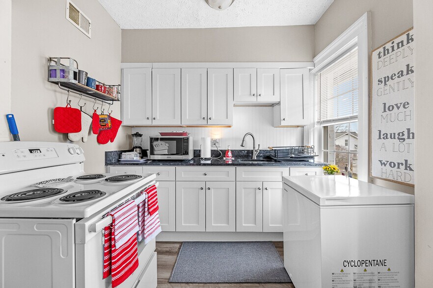 More Photos Of 203 Glamorgan St, Alliance Apartments For Sale