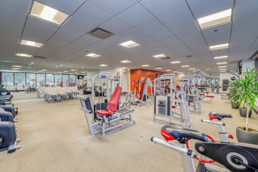 More Photos Of 6061 S Willow Dr, Englewood Office For Sale