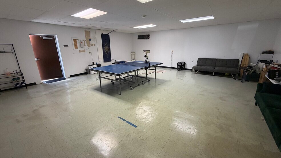 More Photos Of 25 S Broad St, Nazareth Medical For Lease