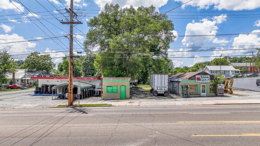 More Photos Of 1308 Lynn Garden Dr, Kingsport Auto Repair For Sale