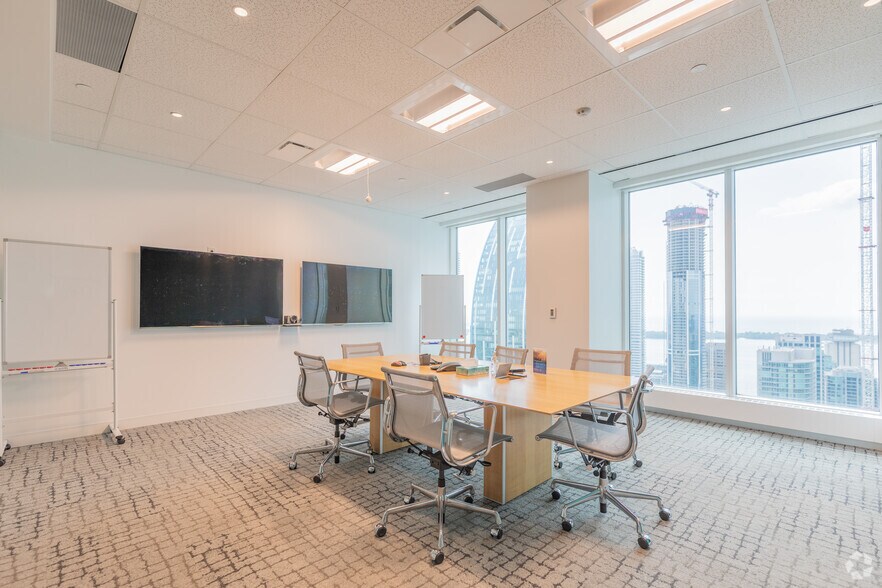More Photos Of 181 Bay St, Toronto Office For Lease