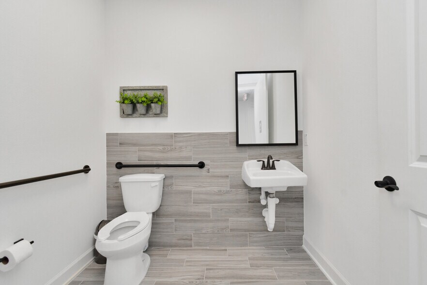 More Photos Of 26077 Nelson Way, Katy Medical For Sale