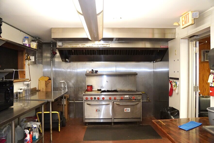 More Photos Of 24313 County Rd 46, Angleton Trailer Camper Park For Sale