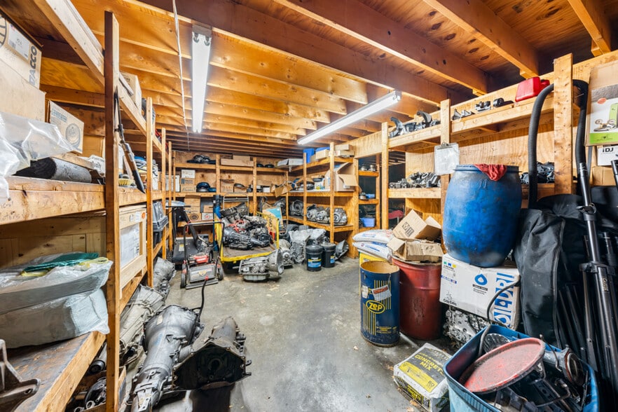 More Photos Of 4533 Hillsborough Rd, Durham Auto Repair For Lease