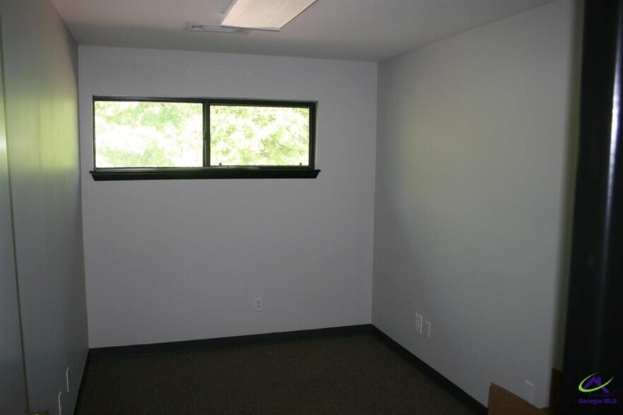 More Photos Of 1057 Morningside Dr, Perry Medical For Sale