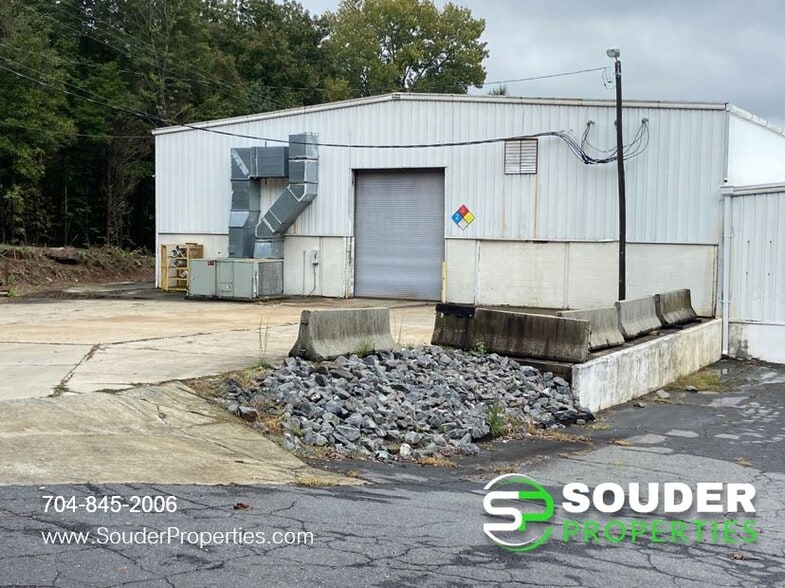 More Photos Of 10721 John Price Rd, Charlotte Light Manufacturing For Lease