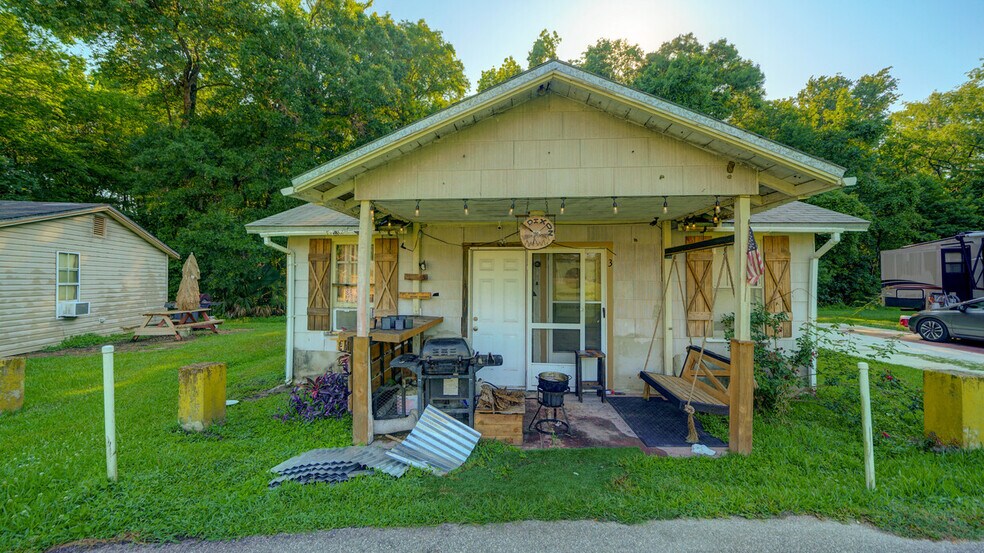 More Photos Of 3297 US 17 Hwy, Green Cove Springs Bar For Sale