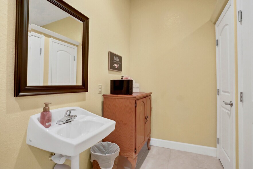 More Photos Of 1495 Herbert St, Port Orange Religious Facility For Sale