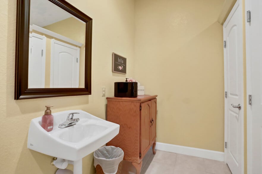 More Photos Of 1495 Herbert St, Port Orange Religious Facility For Sale