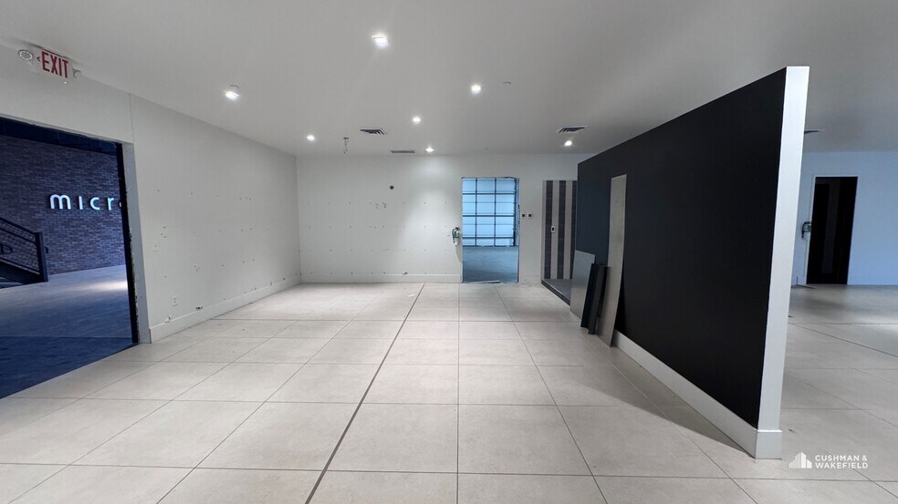 More Photos Of 5000 Goodman St, Timnath Showroom For Sale