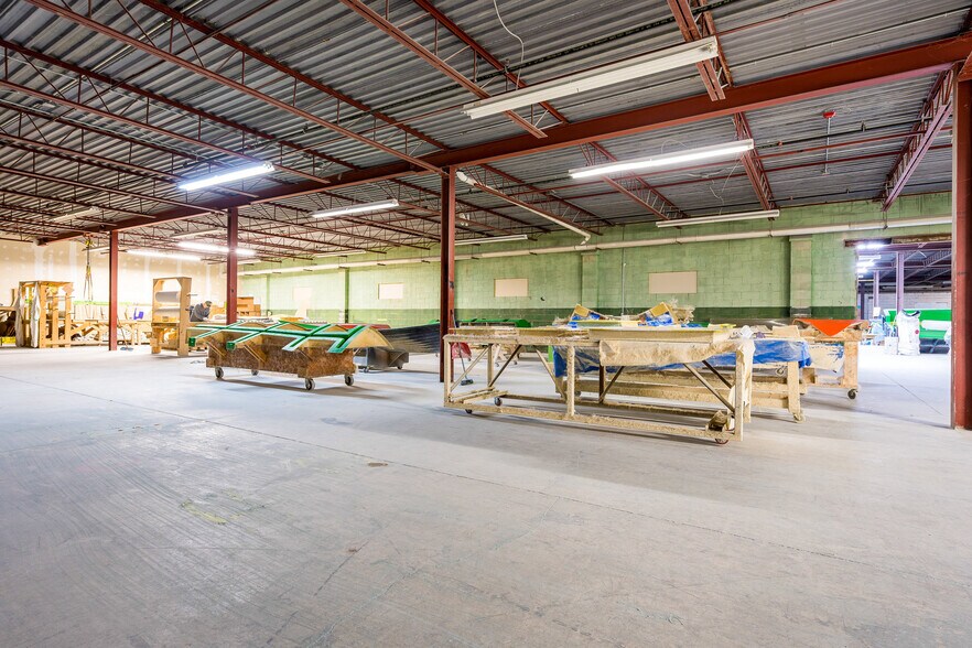 More Photos Of 2 Terra Dr, Markdale Industrial For Sale