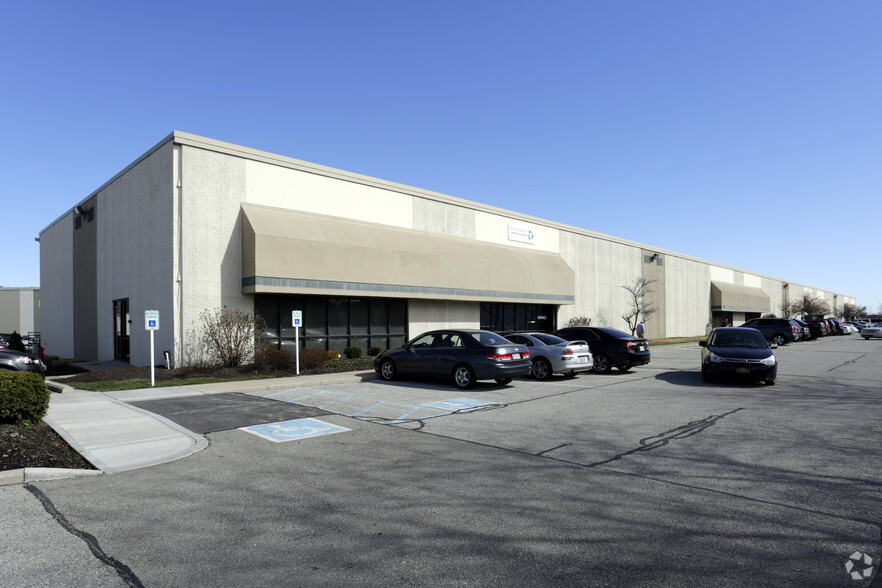 Primary Photo Of 9202-9214 E 33rd St, Indianapolis Warehouse For Lease