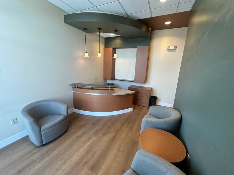 More Photos Of 15255 N 40th St, Phoenix Medical For Sale