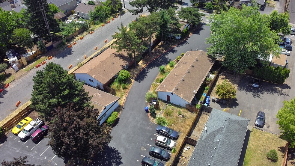 More Photos Of 2630 SE 136th Ave, Portland Apartments For Sale