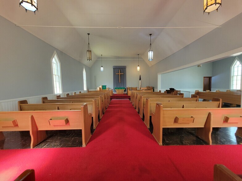More Photos Of 228 Church St, Winfield Religious Facility For Sale