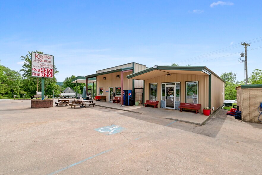 More Photos Of 5283 Arkansas 21, Huntsville General Retail For Sale