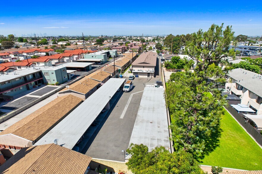 More Photos Of 4502 Elizabeth St, Cudahy Apartments For Sale