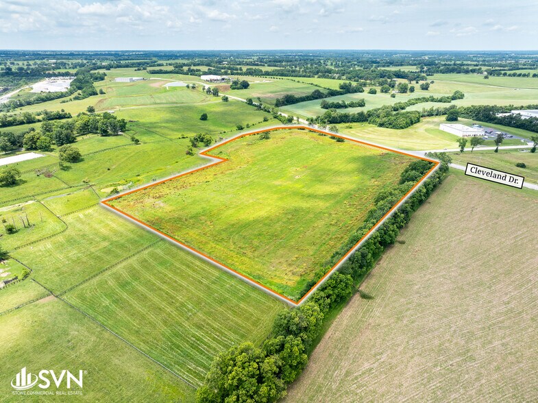 More Photos Of Cleveland Dr, Paris Land For Sale