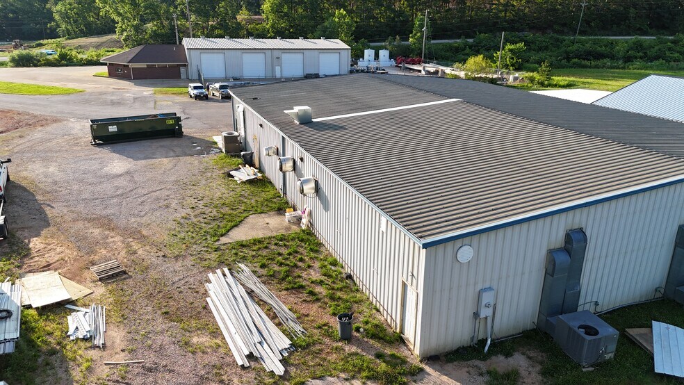 More Photos Of 25 Commercial Dr, Van Buren Restaurant For Sale