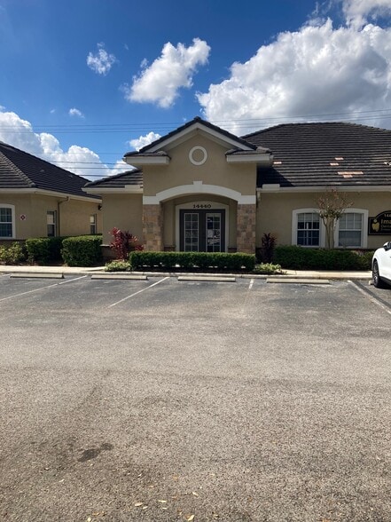 More Photos Of 14440-14442 Bruce B Downs Blvd, Tampa Medical For Lease