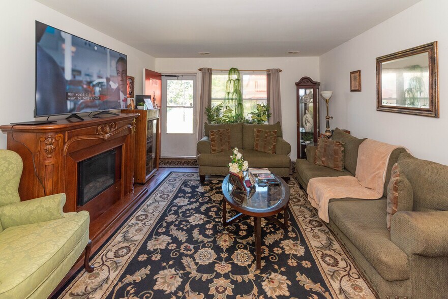 More Photos Of 1214 Walker Ave, Baltimore Apartments For Sale