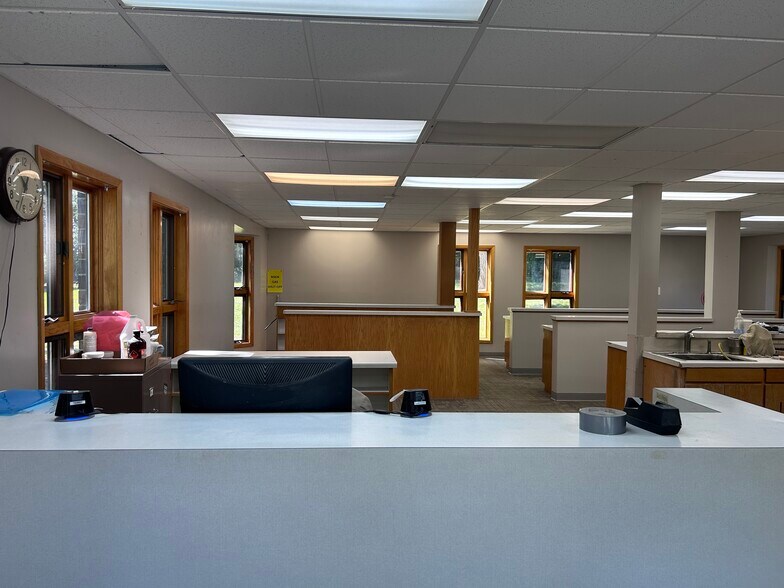 More Photos Of 17833 Hutchins Dr, Minnetonka Medical For Sale