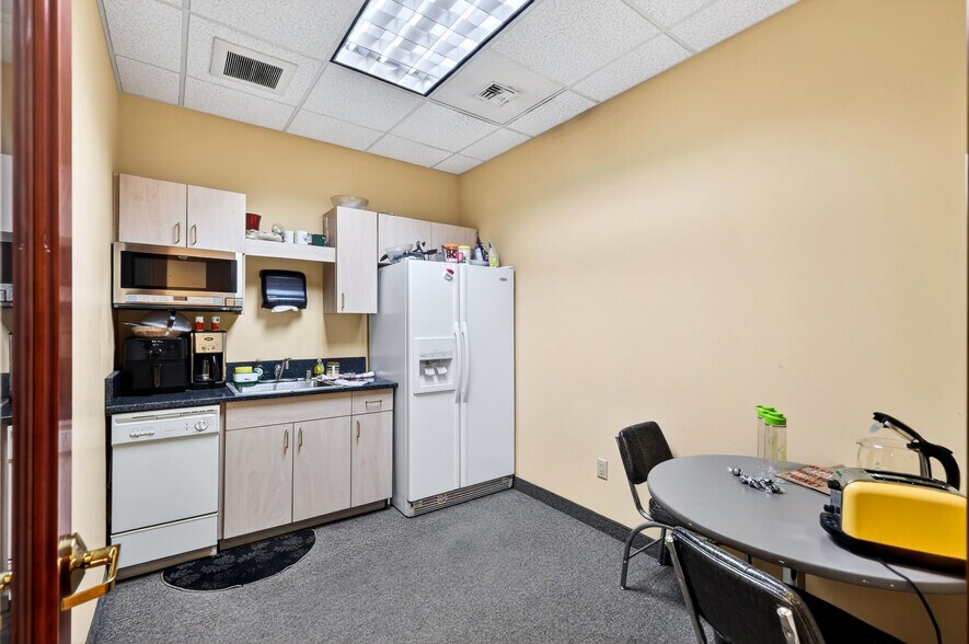 More Photos Of 200 N Argonne Rd, Spokane Office For Lease