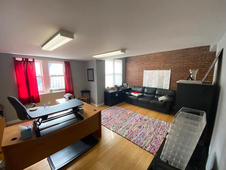 More Photos Of 715 St Paul St, Baltimore Office For Sale