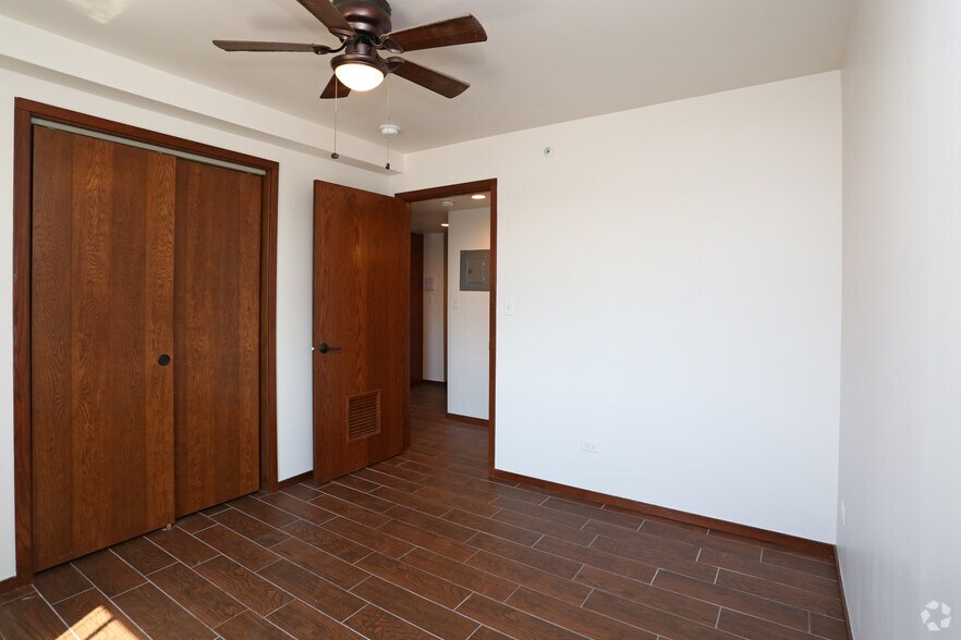 More Photos Of 7 S Stolp Ave, Aurora Apartments For Lease