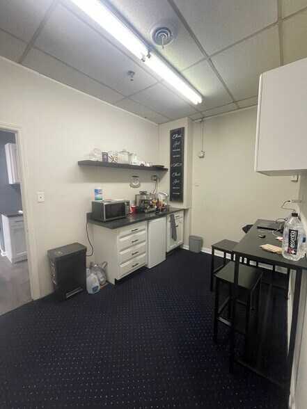 More Photos Of 17716 Oak Park Ave, Tinley Park Office For Sale