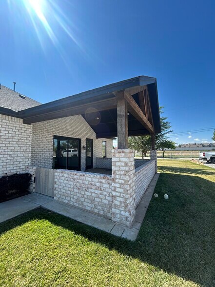 More Photos Of 7469 Pennsylvania Dr, Amarillo Office For Lease