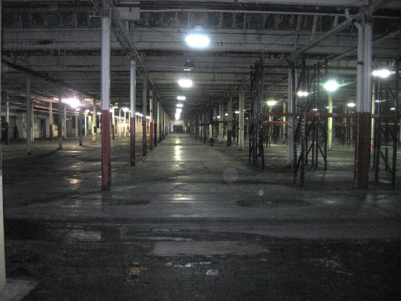 More Photos Of 500 N US Highway 31, Austin Manufacturing For Lease