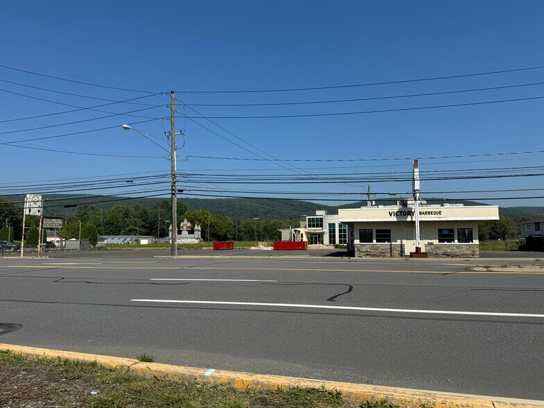 More Photos Of 905 Wyoming Ave, Wyoming Fast Food For Sale