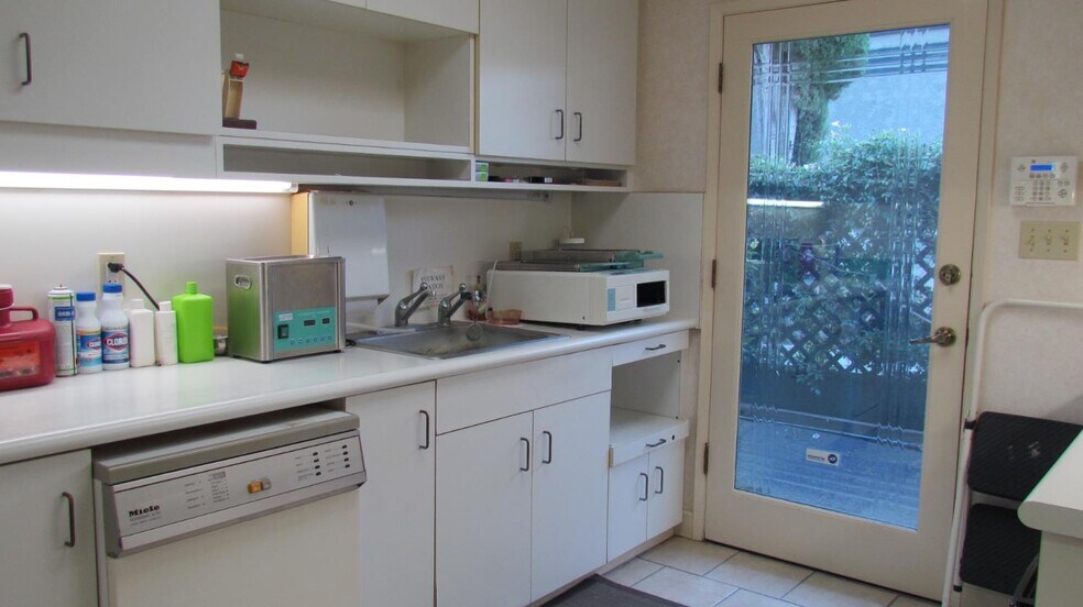 More Photos Of 756 G St, Reedley Medical For Sale