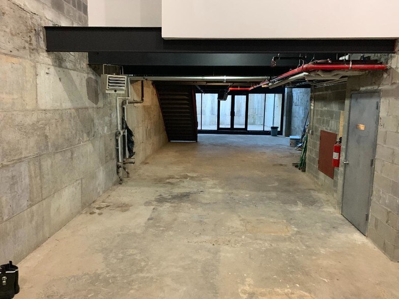 More Photos Of 186 Greenpoint Ave, Brooklyn Apartments For Lease