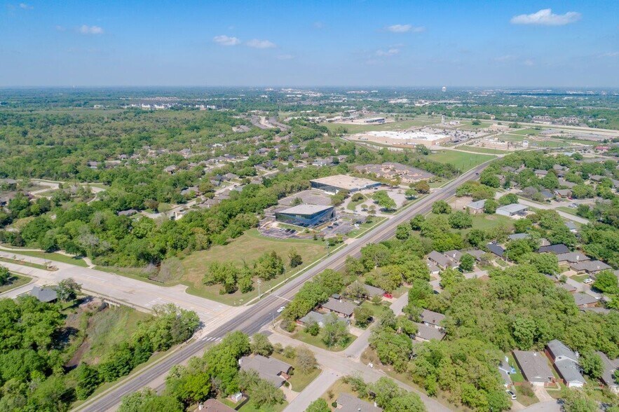 More Photos Of 1920 W Villa Maria Rd, Bryan Medical For Lease