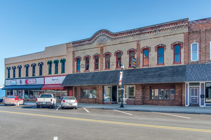 More Photos Of 128-130 N Mill St, Saint Louis General Retail For Sale