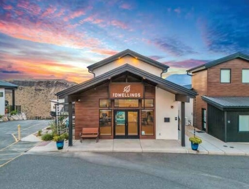 More Photos Of 452 S State St, La Verkin Hotel For Sale