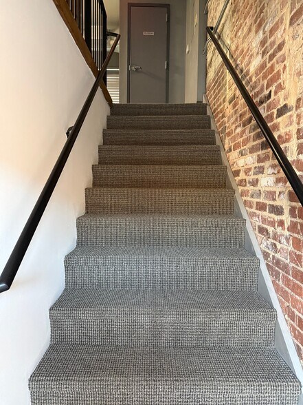 More Photos Of 111 E Commercial St, Broken Arrow Loft Creative Space For Lease