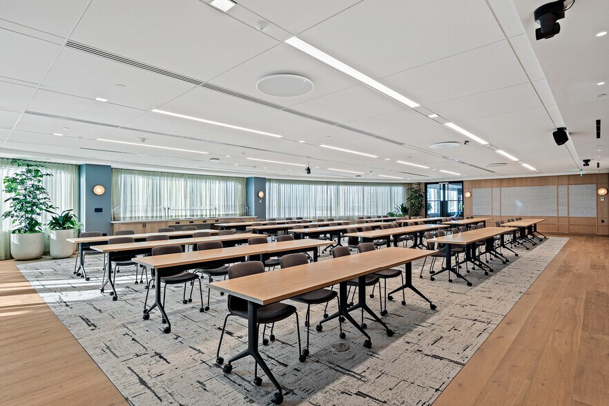 More Photos Of 1201 3rd Ave, Seattle Office For Lease