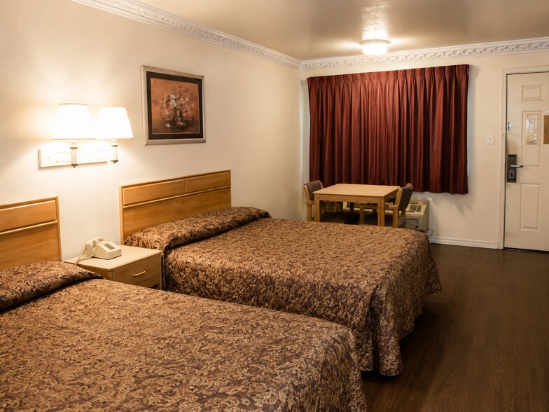 More Photos Of 2225 US-77, Robstown Hotel For Sale