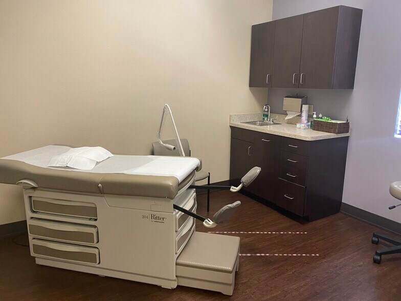 More Photos Of 3000 Communications Pky, Plano Office For Sale