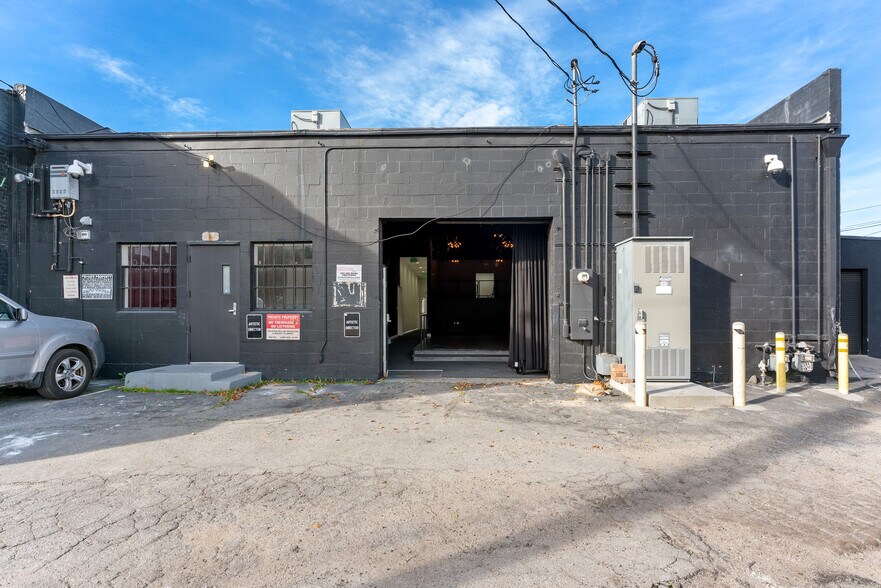 More Photos Of 5142 Lankershim Blvd, North Hollywood Storefront For Sale