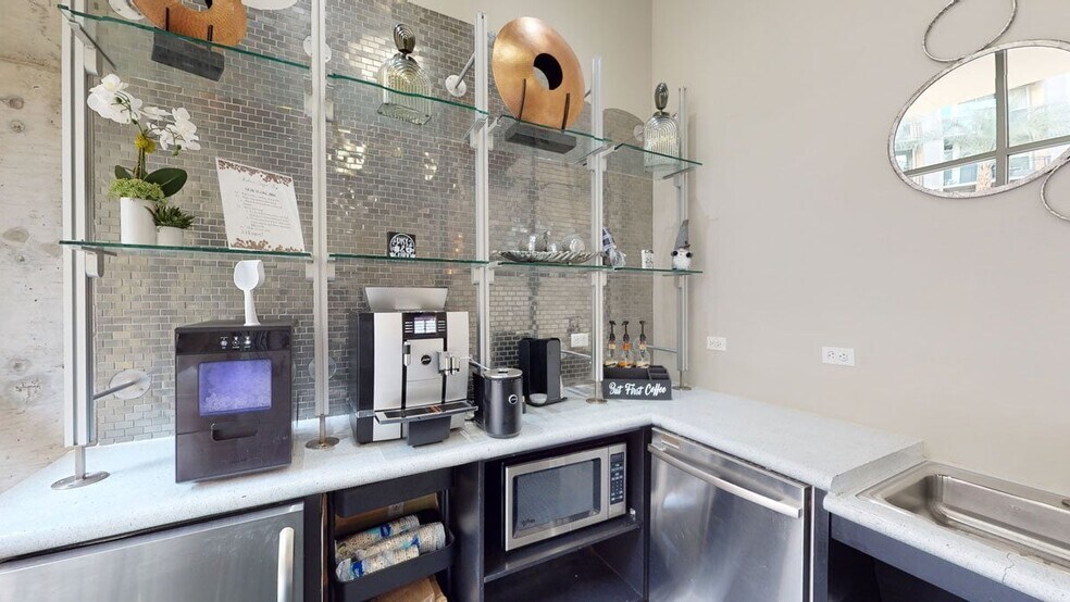 More Photos Of 600 N 4th St, Phoenix Apartments For Lease